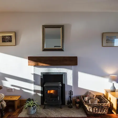 - Sea Views- In Village - Parking * Dunfanaghy