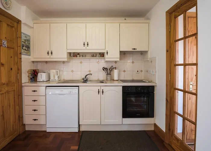 - Sea Views- In Village - Parking * Dunfanaghy